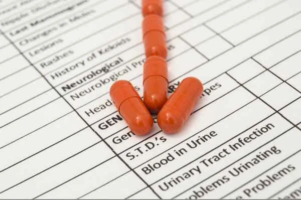 Does prostatitis cause weak or split urine stream?